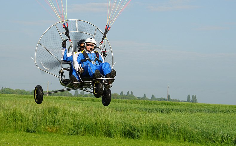 Powered paraglider landing sequence
